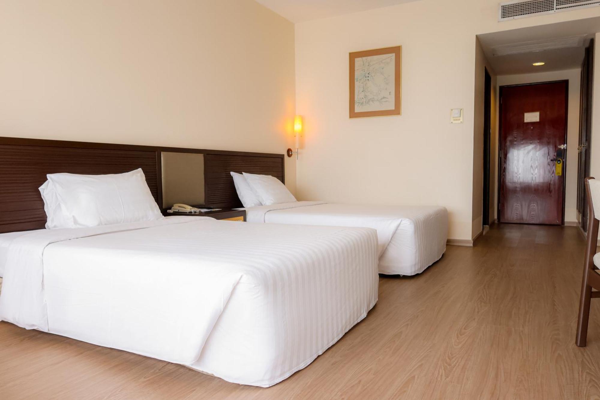 Hotel Cambodiana Phnom Penh Zewnętrze zdjęcie
